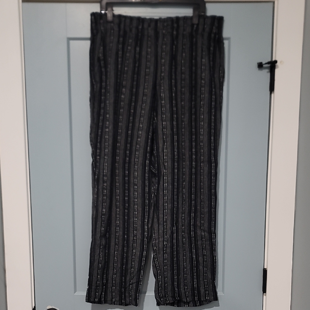 Briggs New York Black and White Striped Linen Blend Pants